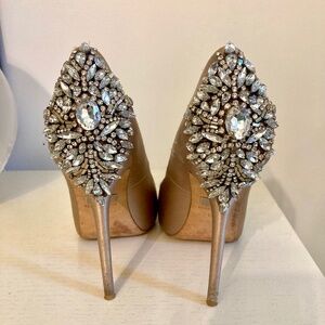 listing-status-banner